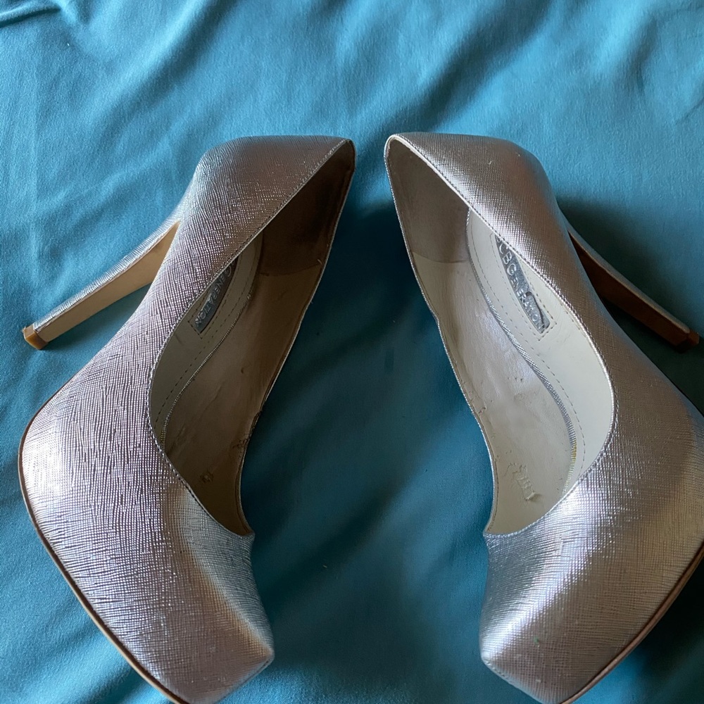 BCBG pumps